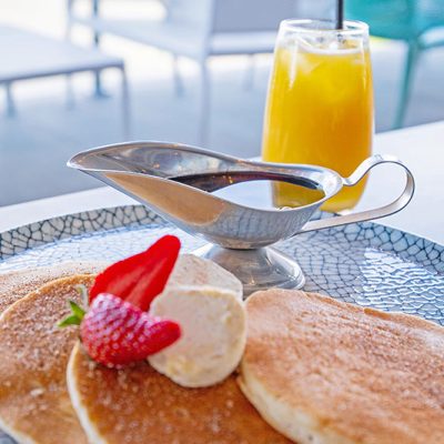 Bridgeport breakfast - pancakes on the Terrace