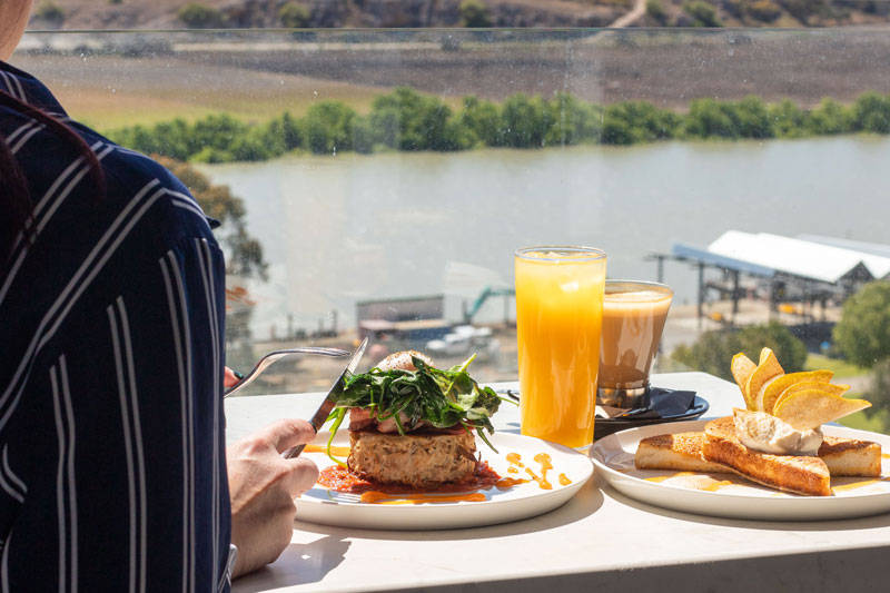 Bridgeport_Breakfast_Balcony_IMG_1810_WEB